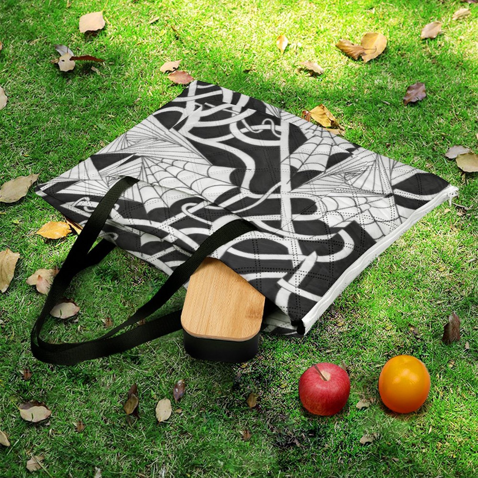 Spider Webs n Things Zipper Picnic Mat(150*150) - Image 3